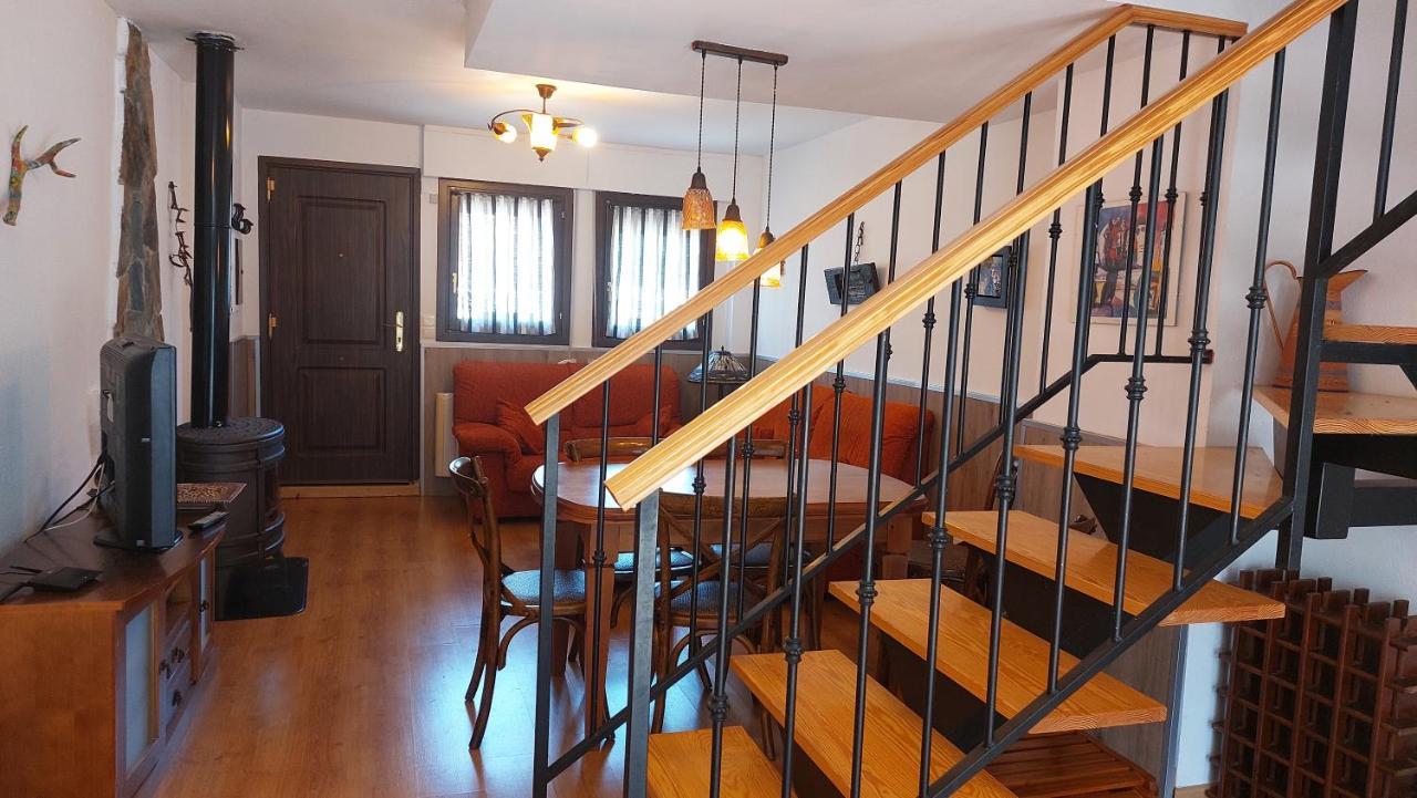 Apartamentos Castiello De Jaca 3000 Eksteriør billede