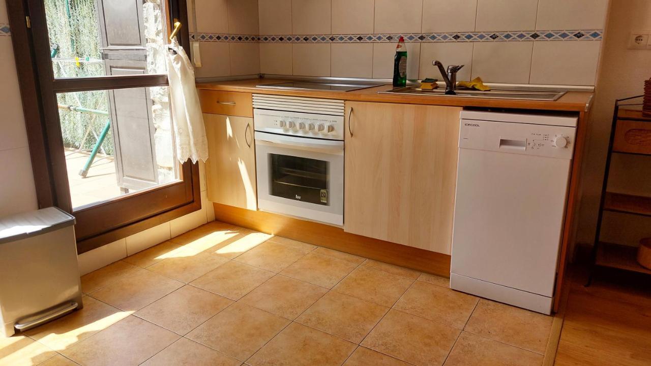 Apartamentos Castiello De Jaca 3000 Eksteriør billede